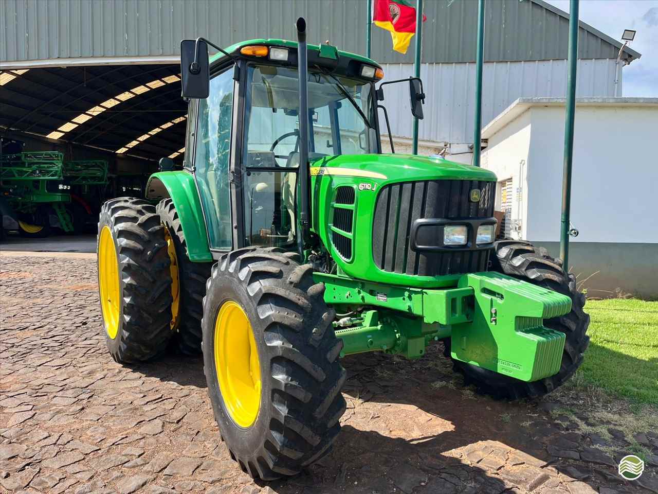 TRATOR JOHN DEERE JOHN DEERE 6110J Tração 4x4 Comatral Caminhões e Máquinas Agrícolas PANAMBI RIO GRANDE DO SUL RS